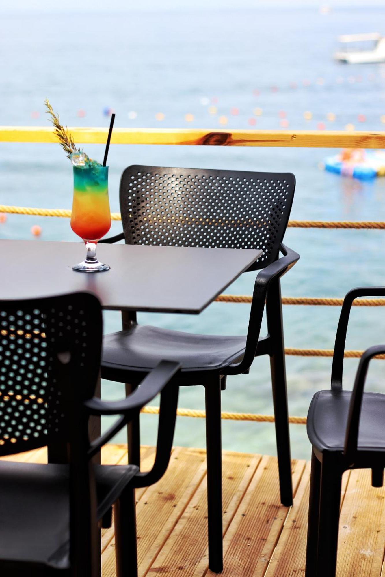 Golden Beach Suites Sarandë Eksteriør bilde