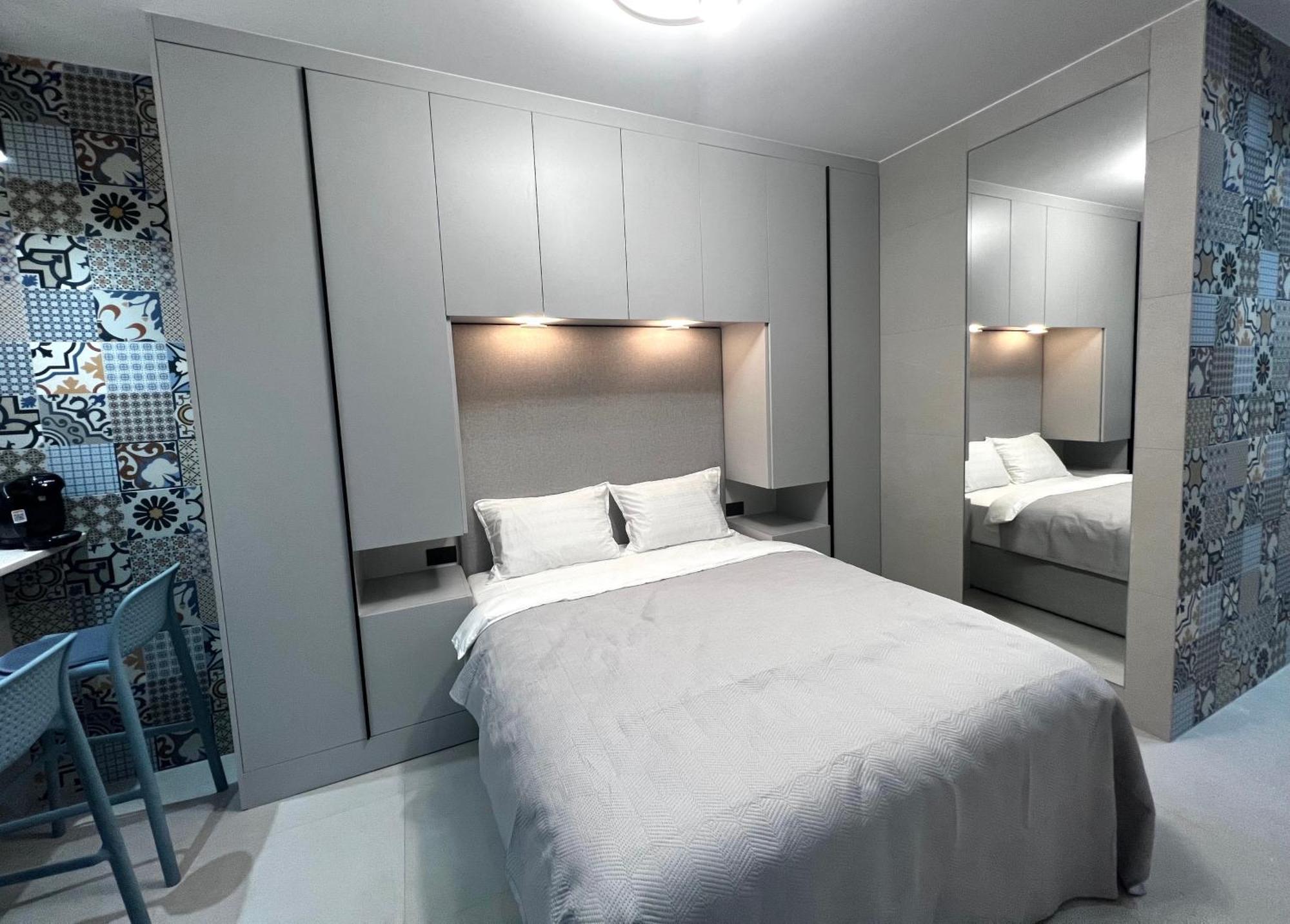Golden Beach Suites Sarandë Eksteriør bilde