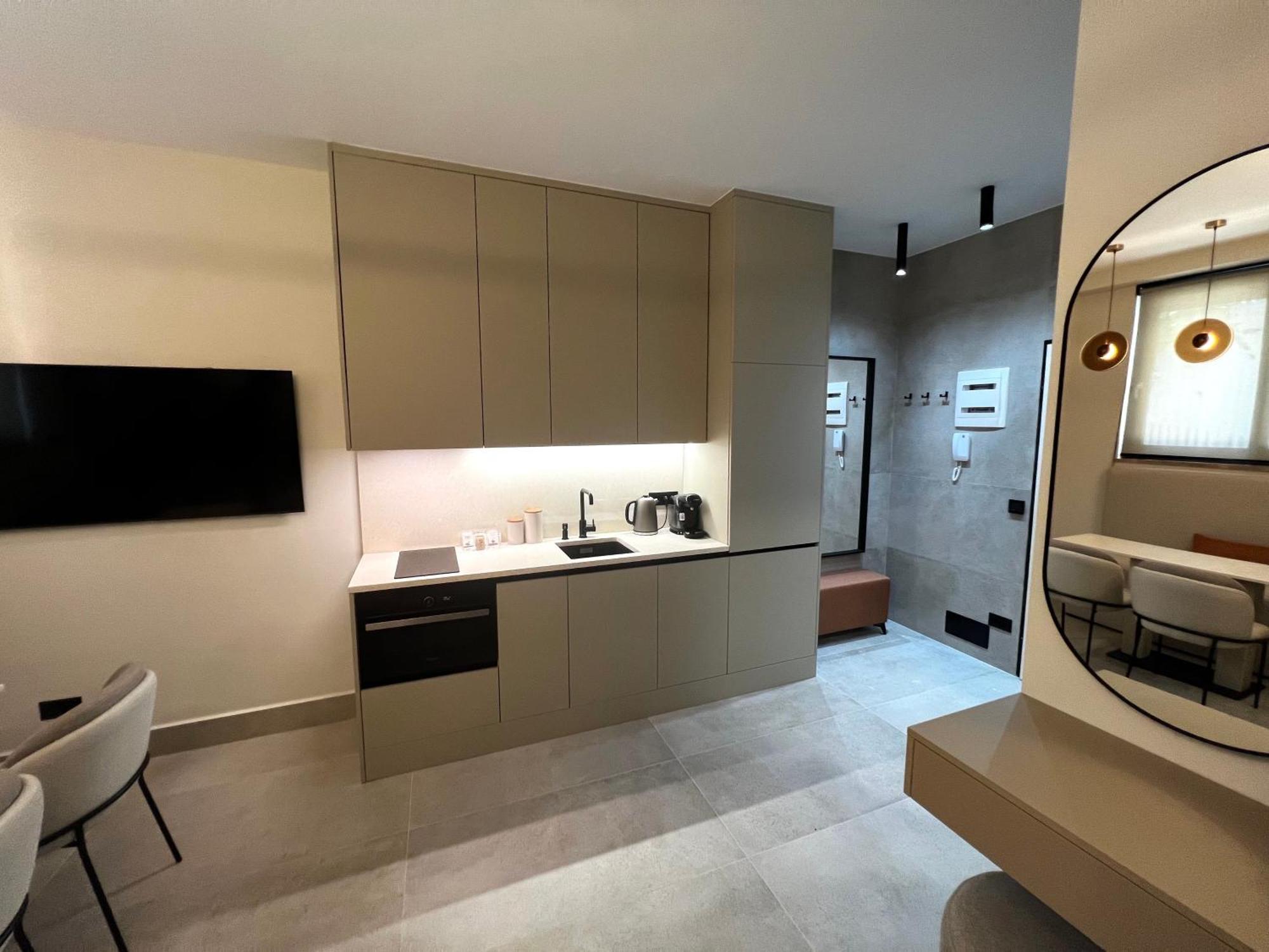 Golden Beach Suites Sarandë Eksteriør bilde